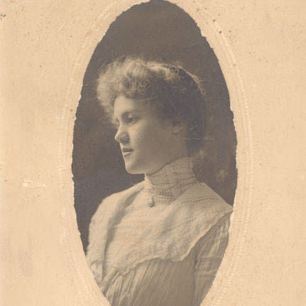 Photograph of Juliette Aurelia Graves - Mrs Crosby Adams 2