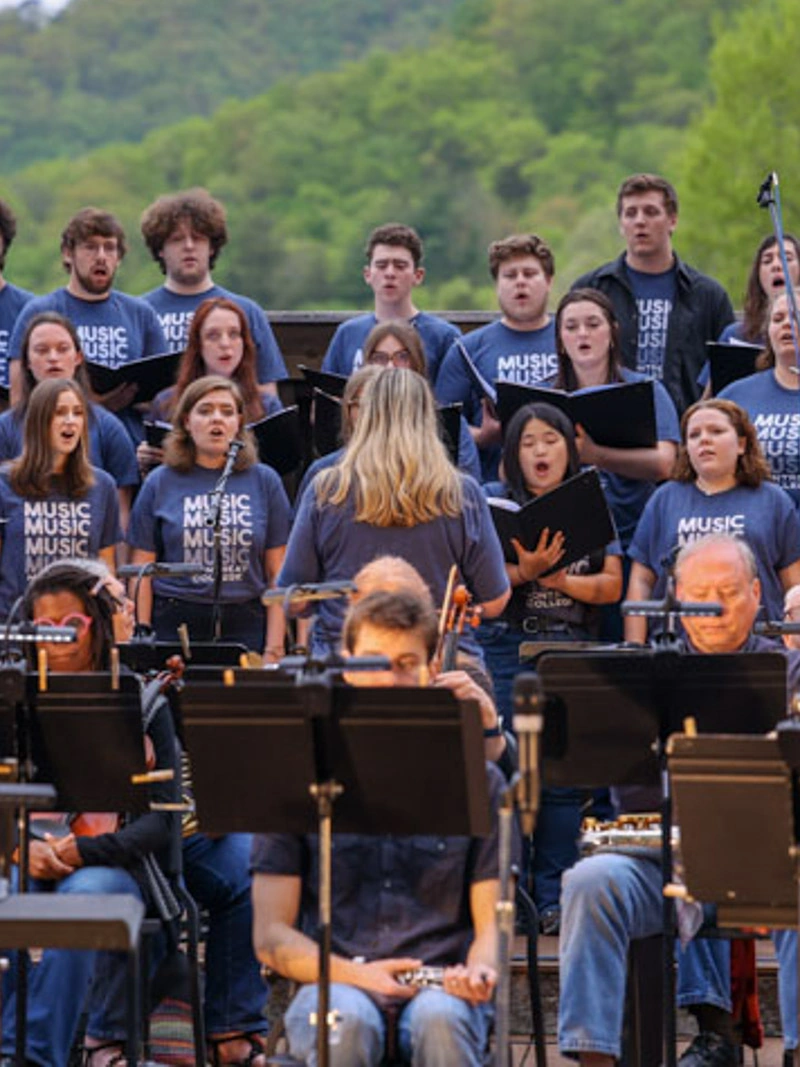 The Montreat Choir performs
